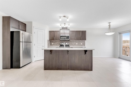 2624 16 Street, Edmonton, AB - Indoor Photo Showing Kitchen