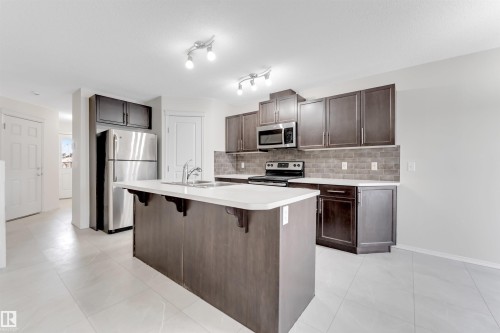 2624 16 Street, Edmonton, AB - Indoor Photo Showing Kitchen With Stainless Steel Kitchen With Upgraded Kitchen