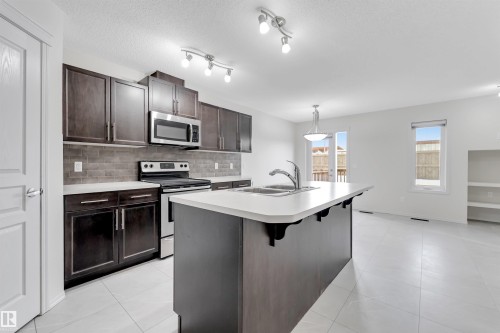 2624 16 Street, Edmonton, AB - Indoor Photo Showing Kitchen With Stainless Steel Kitchen With Double Sink With Upgraded Kitchen