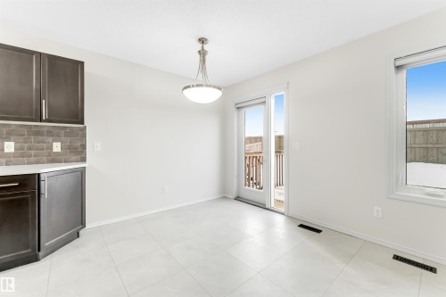 2624 16 Street, Edmonton, AB - Indoor