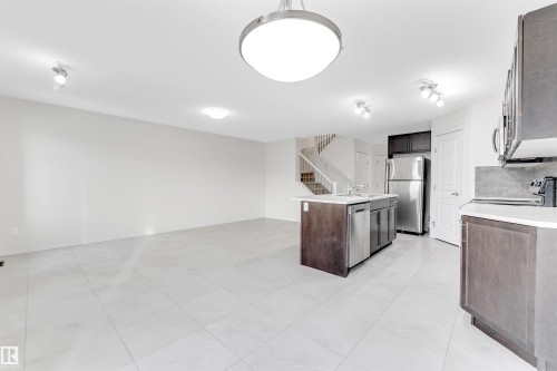 2624 16 Street, Edmonton, AB - Indoor Photo Showing Kitchen