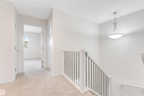 2624 16 Street, Edmonton, AB - Indoor Photo Showing Other Room