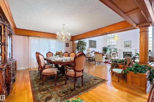 93 Cormack Crescent, Edmonton, AB - Indoor Photo Showing Dining Room