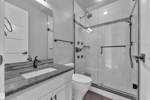 4107 Westcliff Heath, Edmonton, AB - Indoor Photo Showing Bathroom