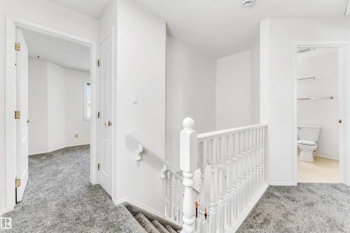 5 1033 Youville Drive W, Edmonton, AB - Indoor Photo Showing Other Room