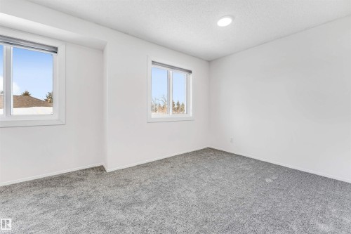 5 1033 Youville Drive W, Edmonton, AB - Indoor Photo Showing Other Room
