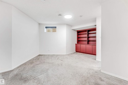 5 1033 Youville Drive W, Edmonton, AB - Indoor Photo Showing Other Room