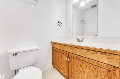 5 1033 Youville Drive W, Edmonton, AB - Indoor Photo Showing Bathroom