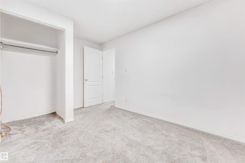 5 1033 Youville Drive W, Edmonton, AB - Indoor Photo Showing Other Room
