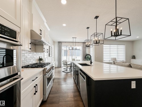14 Laderoute Place, St. Albert, AB - Indoor Photo Showing Kitchen With Upgraded Kitchen