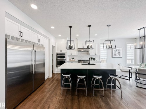 14 Laderoute Place, St. Albert, AB - Indoor Photo Showing Kitchen With Upgraded Kitchen