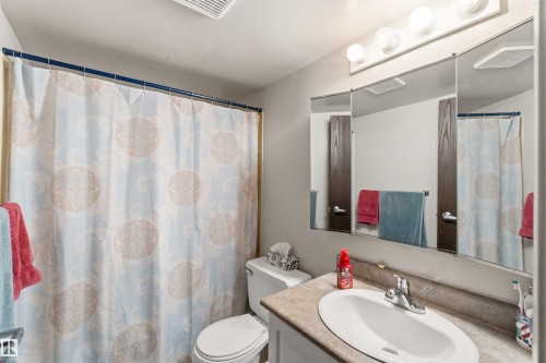 214 4608 52 Avenue, Stony Plain, AB - Indoor Photo Showing Bathroom