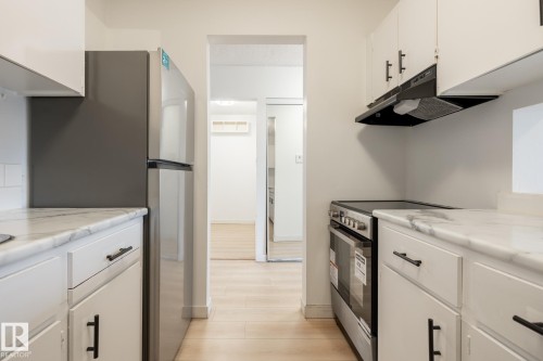 303 10620 104 Street, Edmonton, AB - Indoor