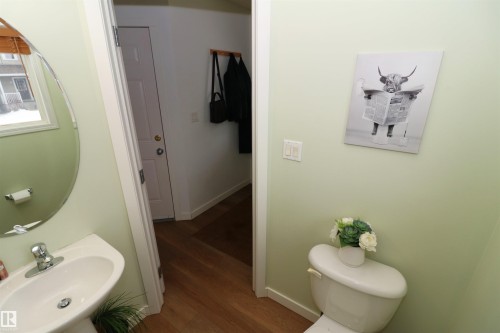 75 120 Magrath Road, Edmonton, AB - Indoor Photo Showing Bathroom