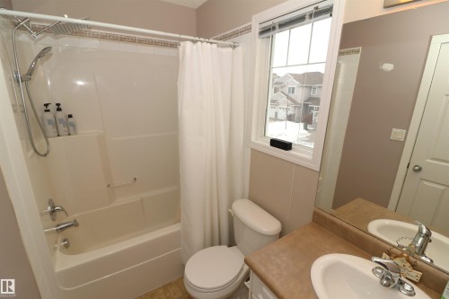 75 120 Magrath Road, Edmonton, AB - Indoor Photo Showing Bathroom