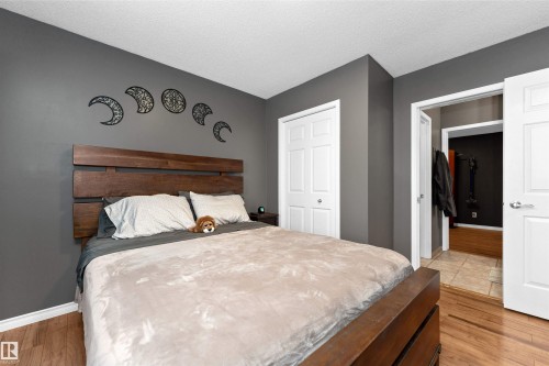 Bedroom upstairs featuring laminate flooring - 5628 188A Street, Edmonton, AB - Indoor Photo Showing Bedroom