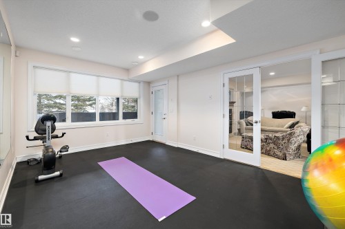 1190 Adamson Drive, Edmonton, AB - Indoor