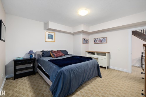 1190 Adamson Drive, Edmonton, AB - Indoor Photo Showing Bedroom