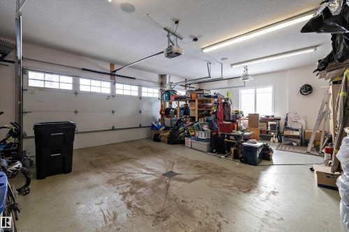 1190 Adamson Drive, Edmonton, AB - Indoor Photo Showing Garage