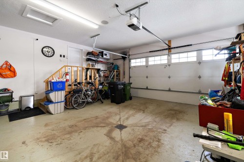 1190 Adamson Drive, Edmonton, AB - Indoor Photo Showing Garage