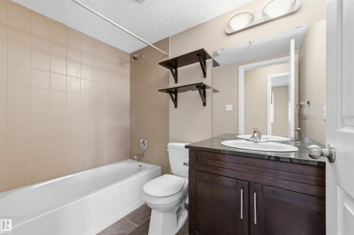 221 1070 Mcconachie Boulevard, Edmonton, AB - Indoor Photo Showing Bathroom