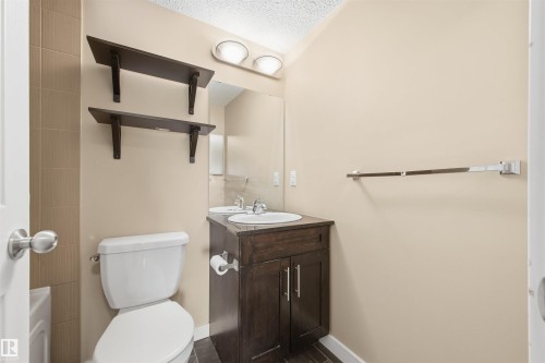 221 1070 Mcconachie Boulevard, Edmonton, AB - Indoor Photo Showing Bathroom