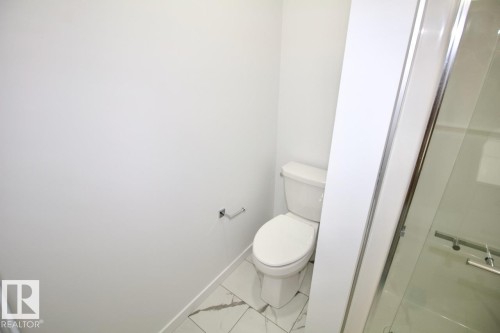 3104 Challand Lane, Edmonton, AB - Indoor Photo Showing Bathroom