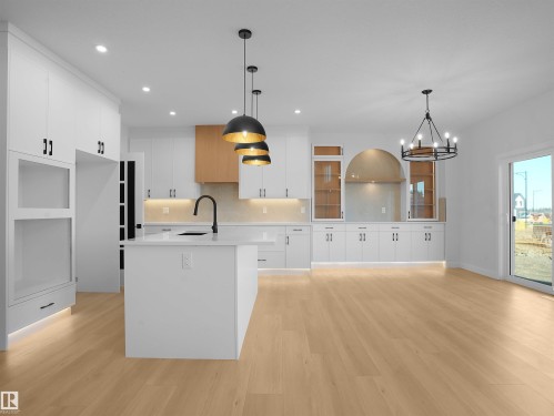 3307 Chernowski Way Sw, Edmonton, AB - Indoor Photo Showing Kitchen