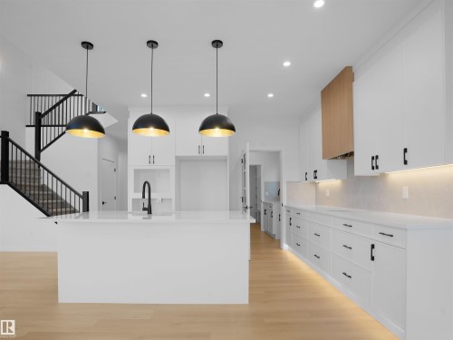 3307 Chernowski Way Sw, Edmonton, AB - Indoor Photo Showing Kitchen With Upgraded Kitchen