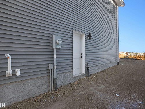 3307 Chernowski Way Sw, Edmonton, AB - Outdoor