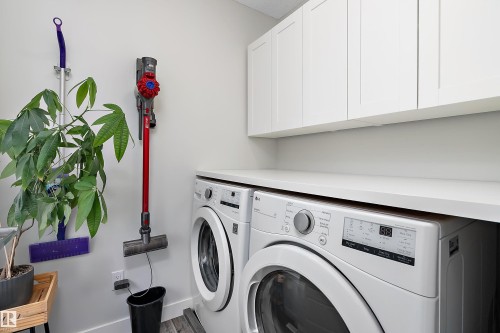 1 3305 Orchards Link, Edmonton, AB - Indoor Photo Showing Laundry Room