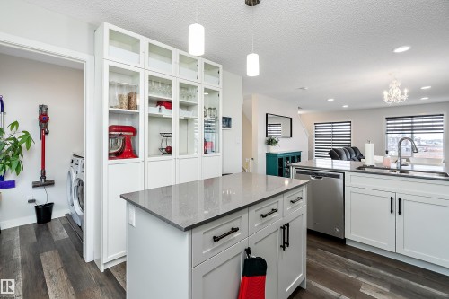1 3305 Orchards Link, Edmonton, AB - Indoor Photo Showing Kitchen With Double Sink