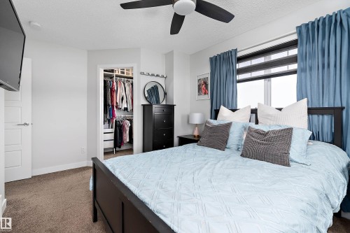 1 3305 Orchards Link, Edmonton, AB - Indoor Photo Showing Bedroom