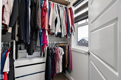 1 3305 Orchards Link, Edmonton, AB - Indoor With Storage