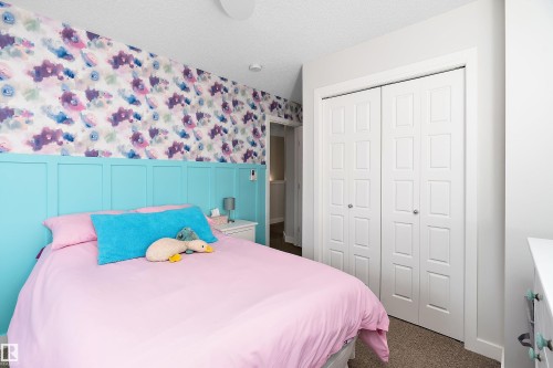 1 3305 Orchards Link, Edmonton, AB - Indoor Photo Showing Bedroom