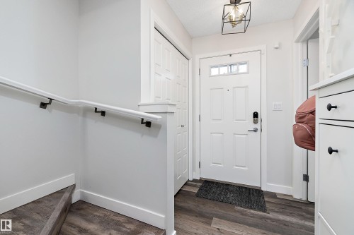 1 3305 Orchards Link, Edmonton, AB - Indoor Photo Showing Other Room