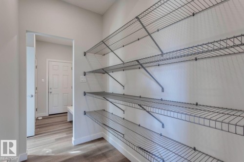 19007 20 Avenue, Edmonton, AB - Indoor With Storage