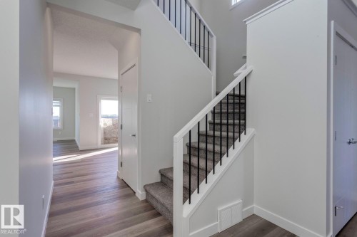 19007 20 Avenue, Edmonton, AB - Indoor Photo Showing Other Room