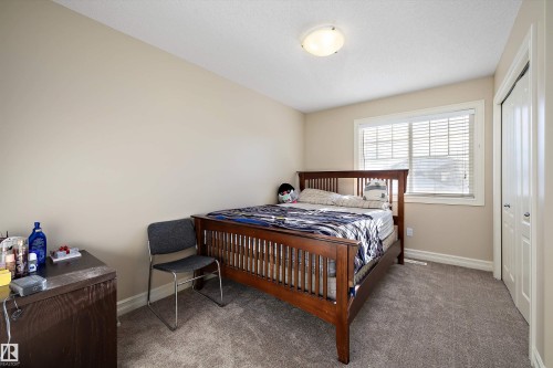 2407 Casselman Crescent, Edmonton, AB - Indoor Photo Showing Bedroom
