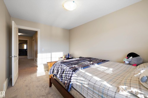2407 Casselman Crescent, Edmonton, AB - Indoor Photo Showing Bedroom