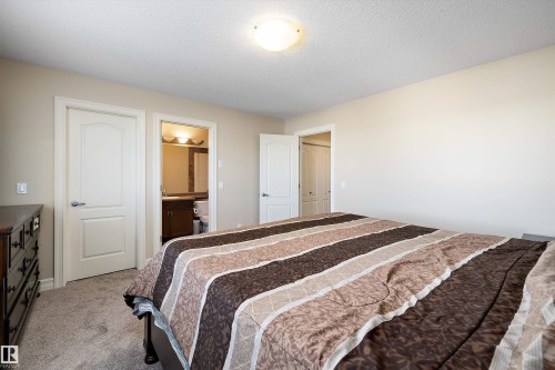 2407 Casselman Crescent, Edmonton, AB - Indoor Photo Showing Bedroom