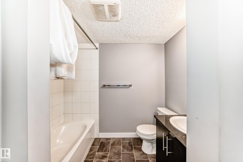 117 5816 Mullen Place, Edmonton, AB - Indoor Photo Showing Bathroom