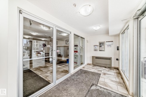 117 5816 Mullen Place, Edmonton, AB - Indoor Photo Showing Other Room