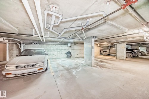 117 5816 Mullen Place, Edmonton, AB - Indoor Photo Showing Garage
