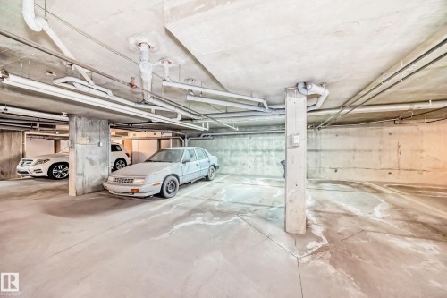 117 5816 Mullen Place, Edmonton, AB - Indoor Photo Showing Garage