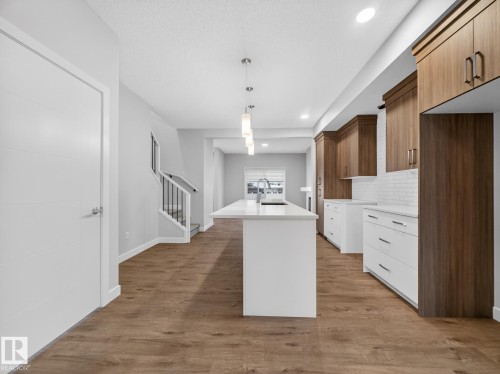1081 Berg Place, Leduc, AB - Indoor Photo Showing Kitchen