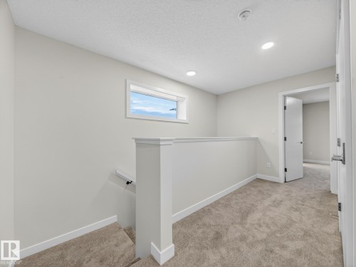 1081 Berg Place, Leduc, AB - Indoor Photo Showing Other Room