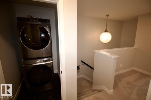 Upper 6414 27 Avenue, Edmonton, AB - Indoor Photo Showing Laundry Room