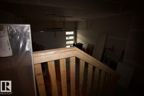 Upper 6414 27 Avenue, Edmonton, AB - Indoor Photo Showing Garage