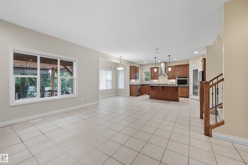 976 Hollingsworth Bend, Edmonton, AB - Indoor